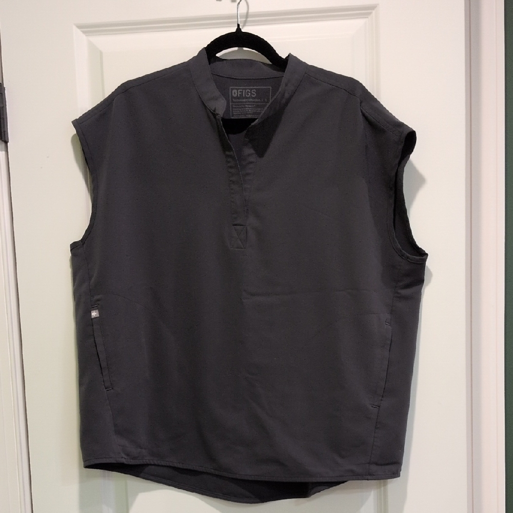 Figs Rafaela Oversized Scrub Top Technical Collection